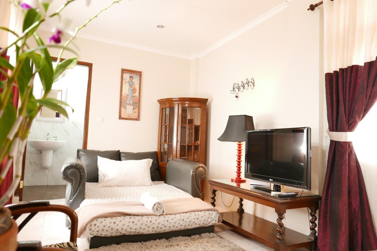Ciwulan 36 Guest House Bandung Extérieur photo