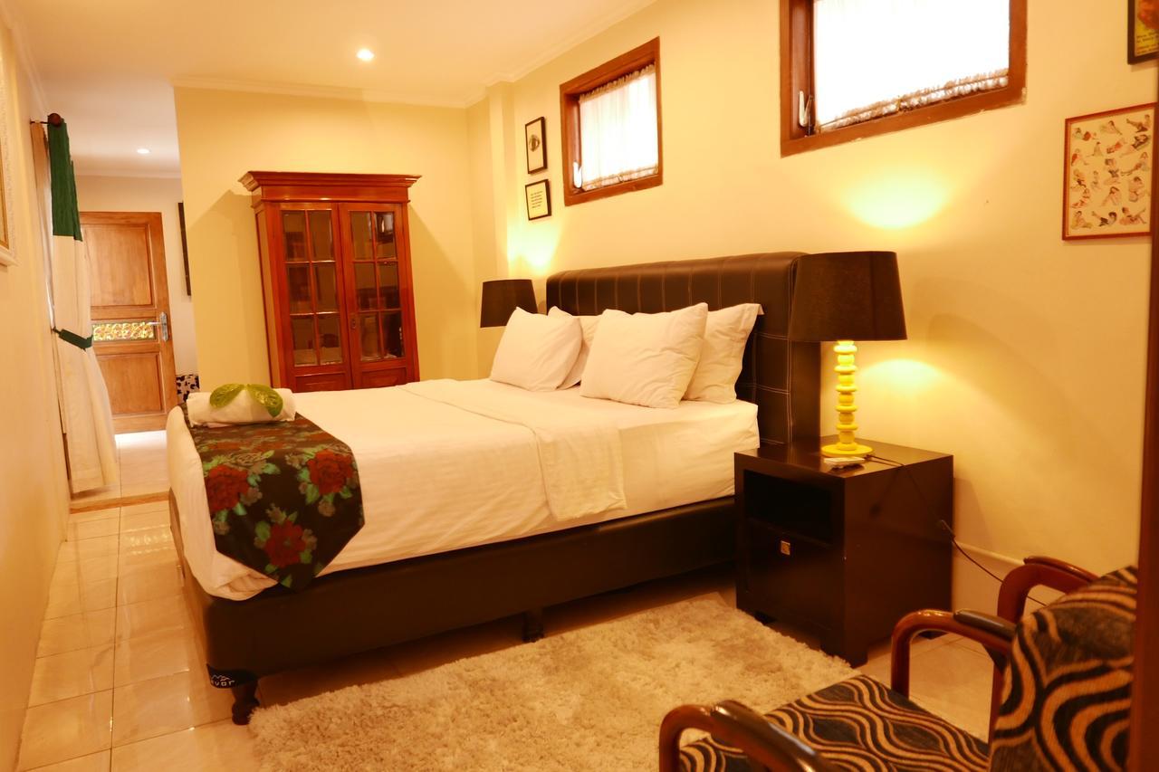 Ciwulan 36 Guest House Bandung Extérieur photo