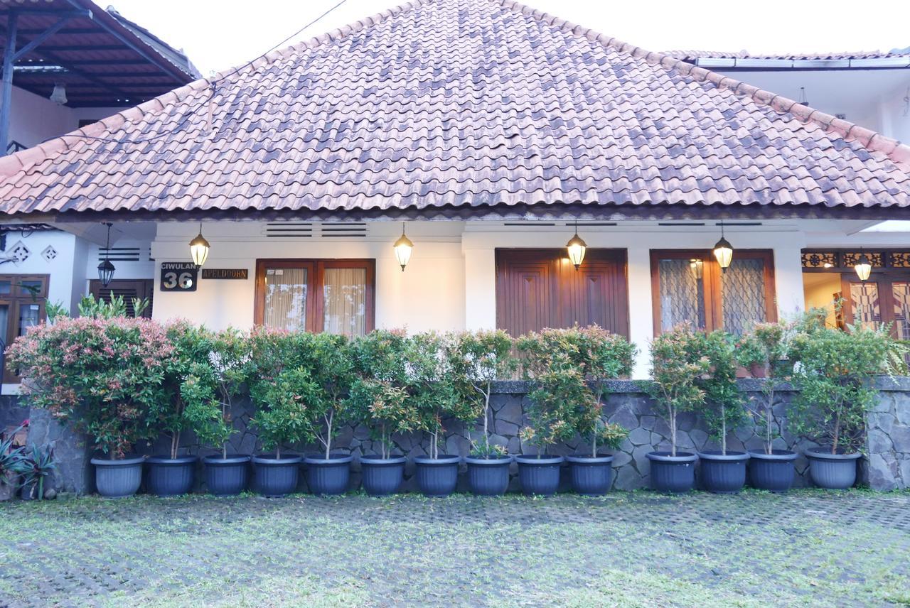 Ciwulan 36 Guest House Bandung Extérieur photo