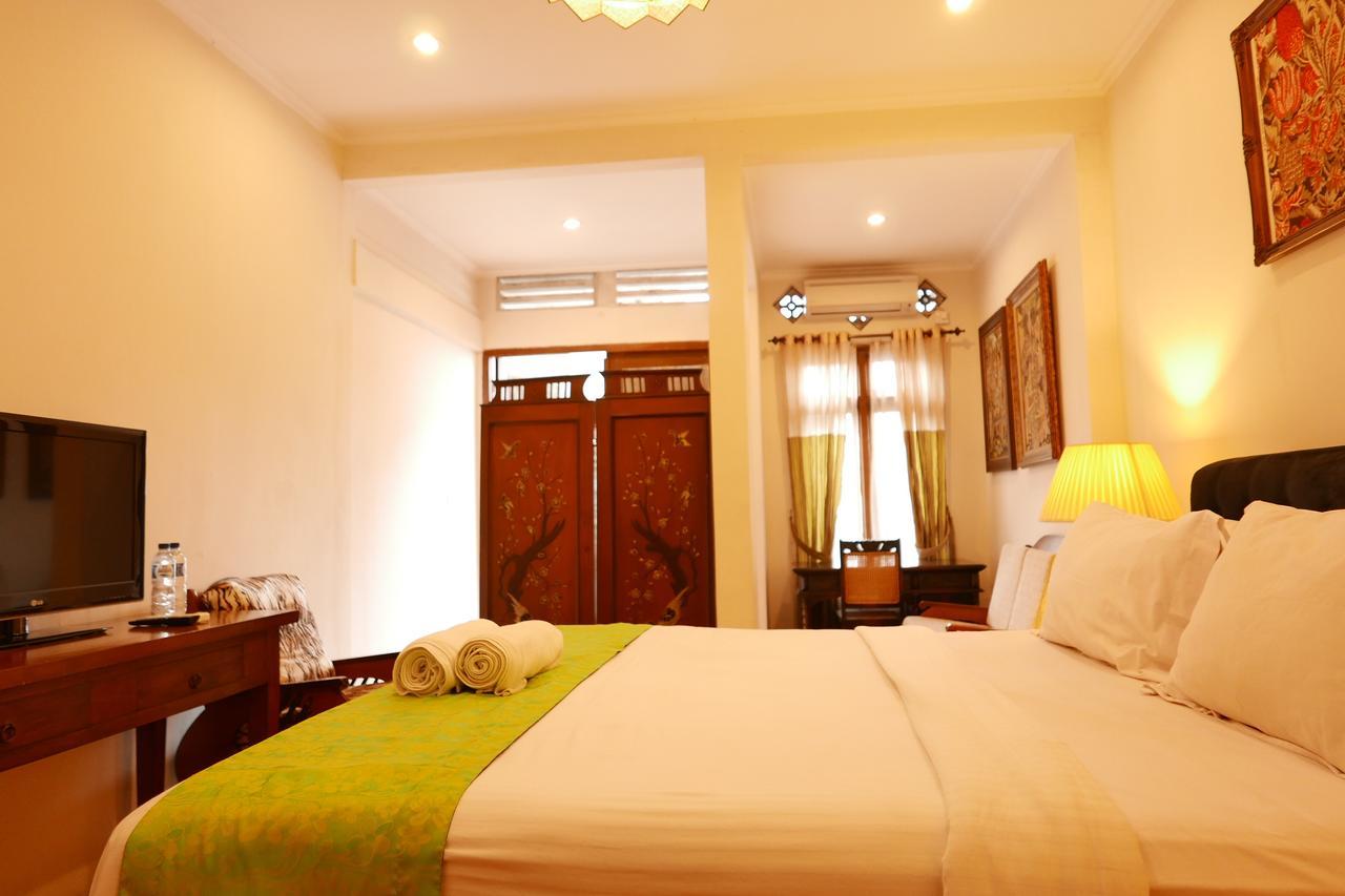 Ciwulan 36 Guest House Bandung Extérieur photo